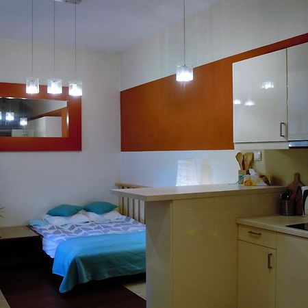 Aleksroks Apartments คราคูฟ ภายนอก รูปภาพ